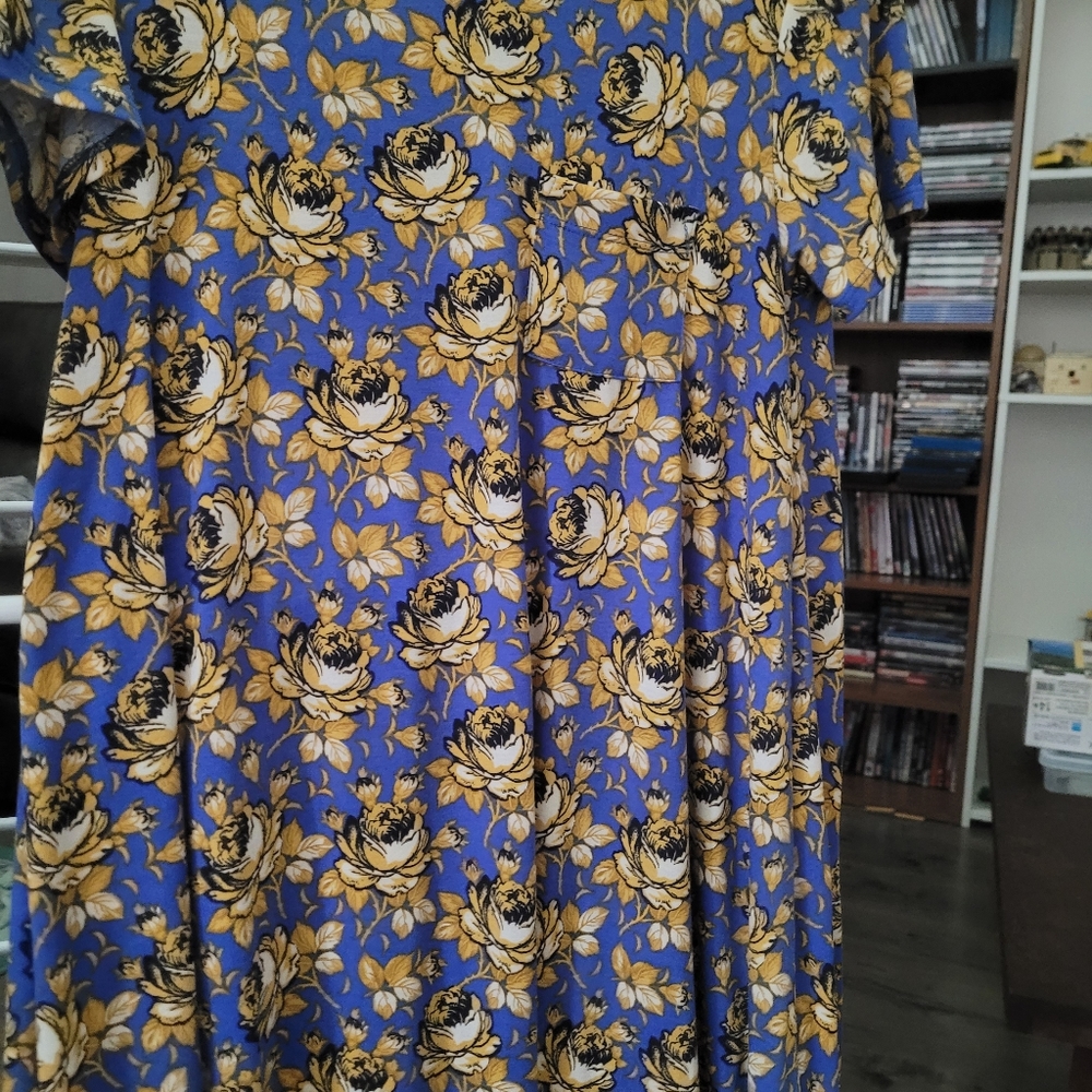 EUC Lularoe Carly XS Yellow Flowers on Blue Background